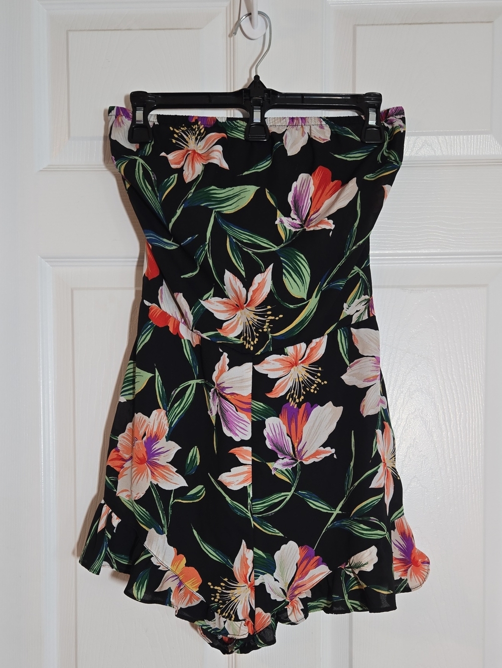 Timing Black Strapless Tropical Floral Romper with Multicolor Blooms Size Medium
